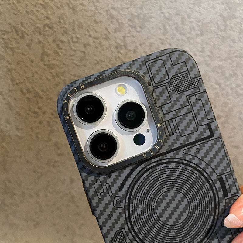 Wysokiej jakości włókno węglow – Tech Accessories Hard Case recenzja i cena
