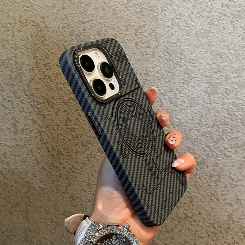 Wysokiej jakości włókno węglow – Tech Accessories Hard Case recenzja i cena