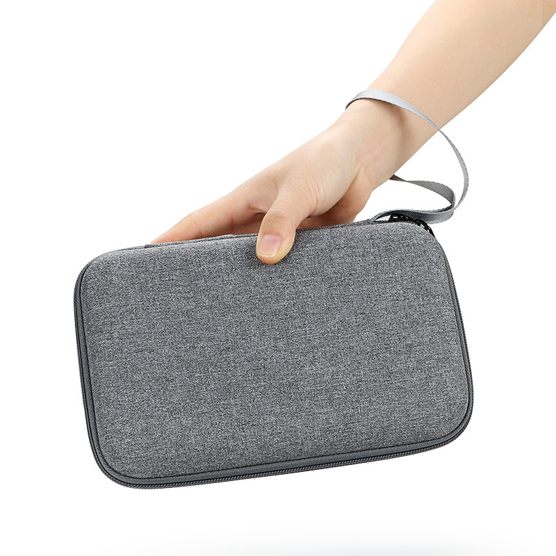 Przenośna, wodoodporna, twarda – Tech Accessories Hard Case recenzja i cena