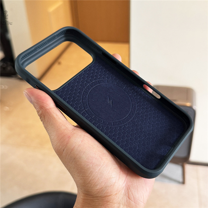 Oryginalne etui Magsafe z plec – Tech Accessories Hard Case recenzja i cena